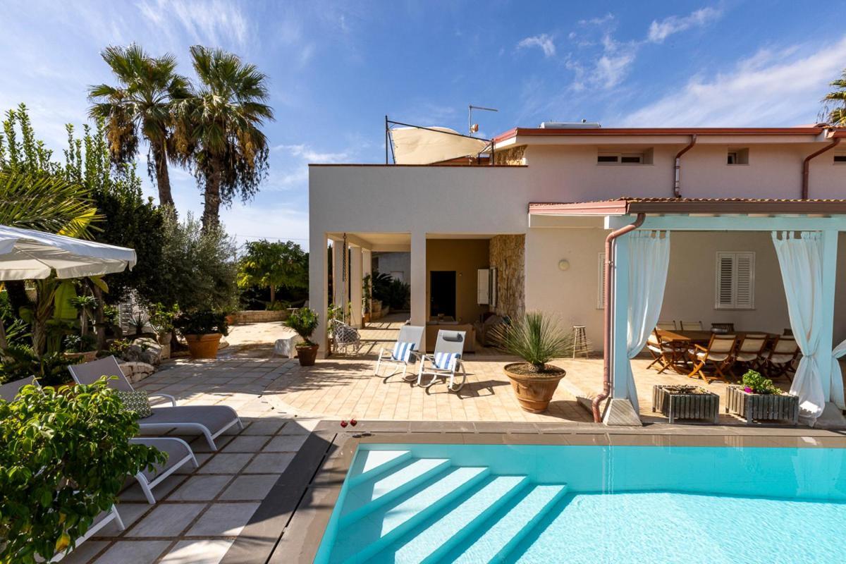 Villa Zamia Con Piscina Santa Maria Del Focallo Exterior photo